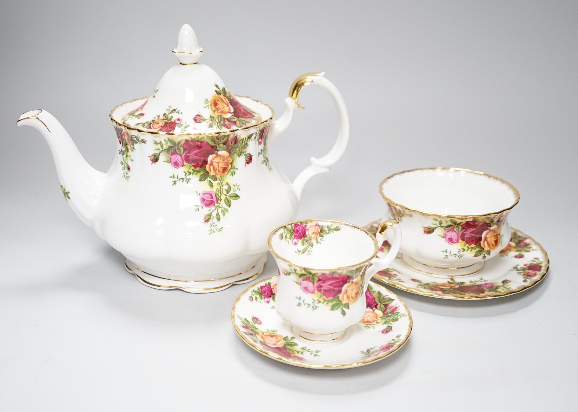 A quantity of Royal Albert Old Country Roses tea and dinner wares